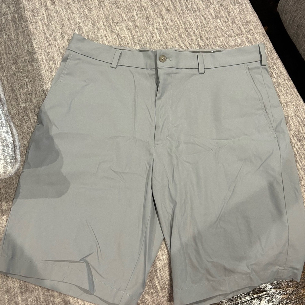Walter Hagen Light Gray Flat Front Shorts